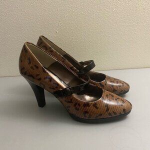 Brown Leather Flats very cute.